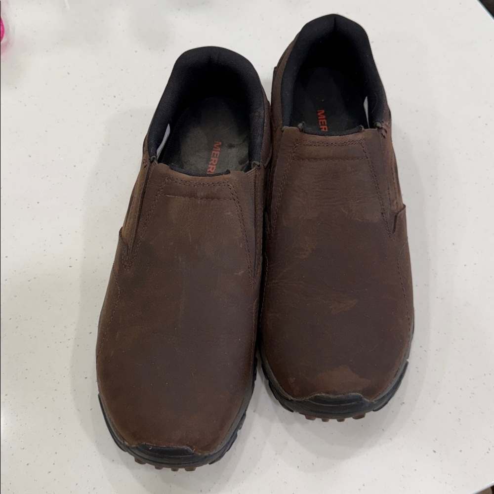 Merrell Men's Brown Slip-On Casual adventure sneekers.